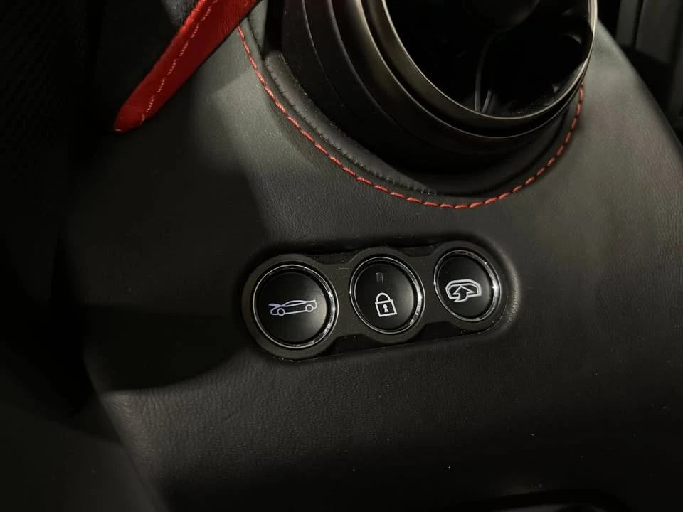 2020 McLaren 720S Spider - Image 17 of 19