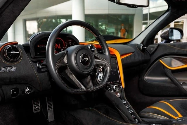 2020 McLaren 720S Spider - Image 17 of 19