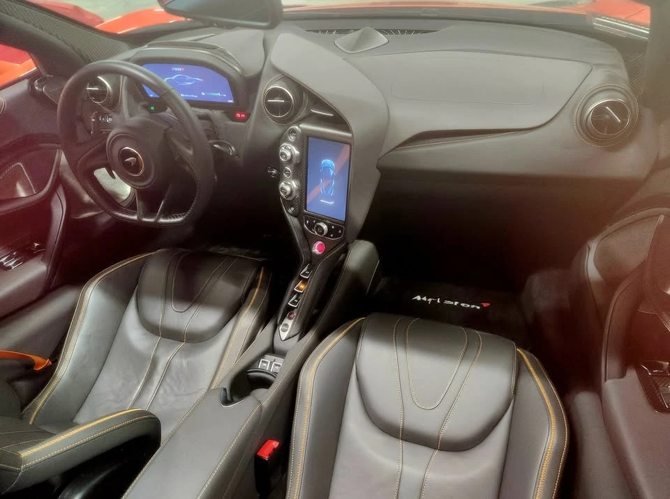 2020 McLaren 720S Spider - Image 18 of 20