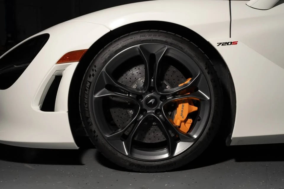2020 McLaren 720S Spider - Image 10 of 17