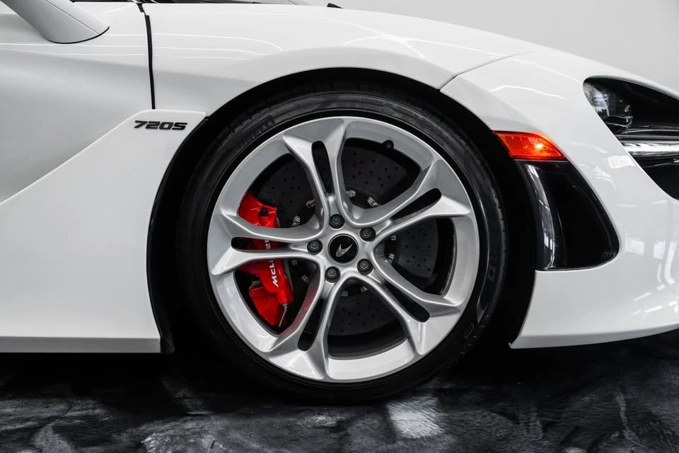 2020 McLaren 720S Spider - Image 16 of 20