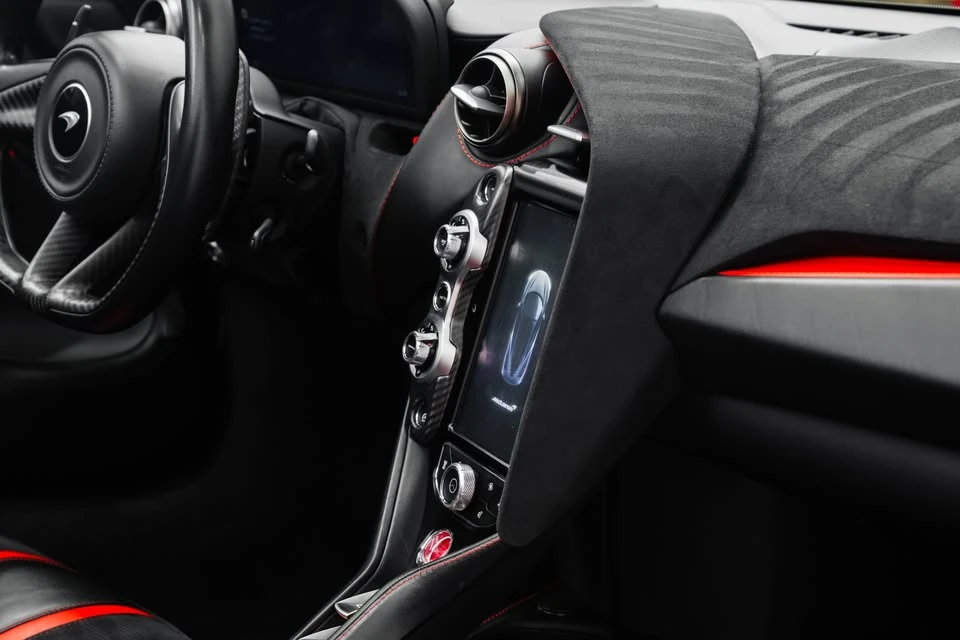 2020 McLaren 720S Spider - Image 17 of 20