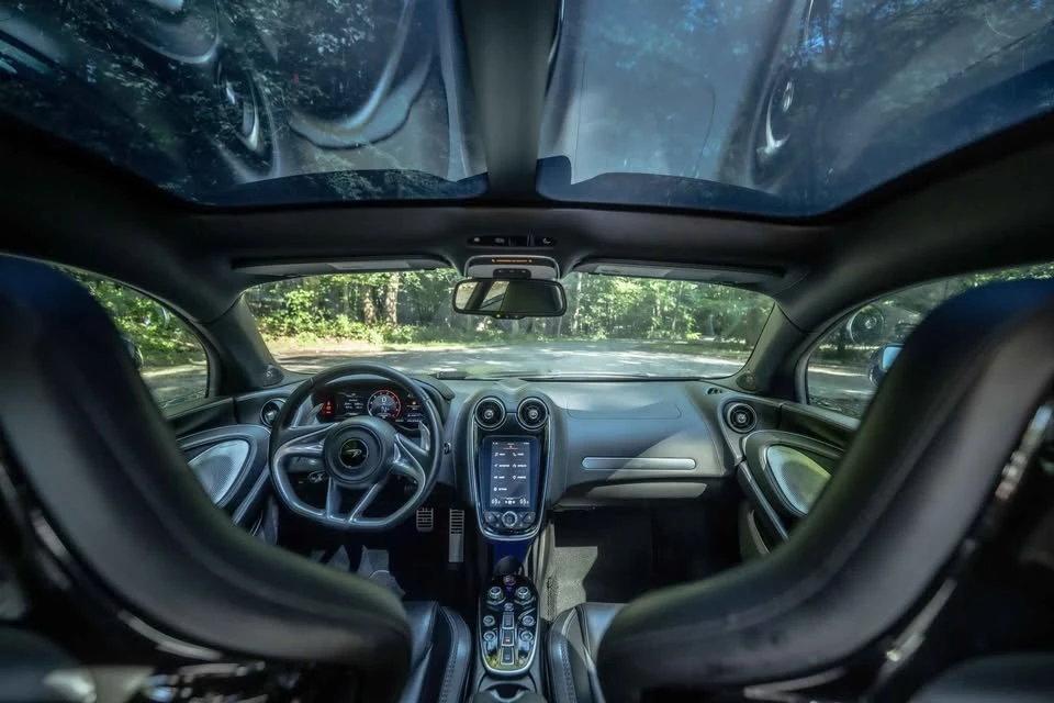 2020 McLaren GT - Image 10 of 15
