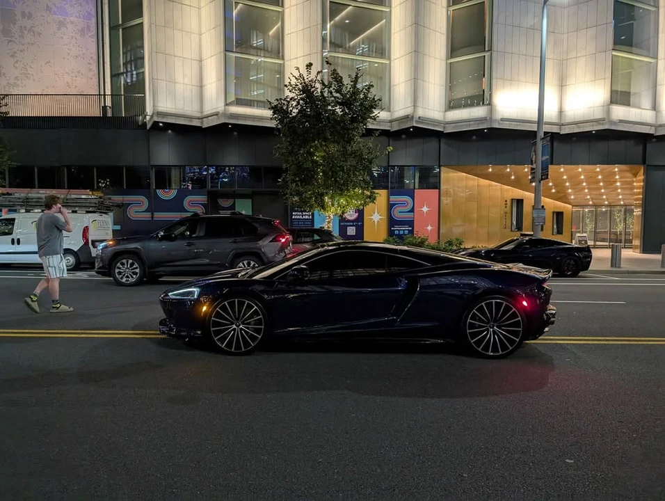 2020 McLaren GT - Image 8 of 15