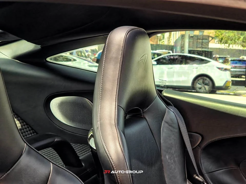 2020 McLaren GT - Image 15 of 17