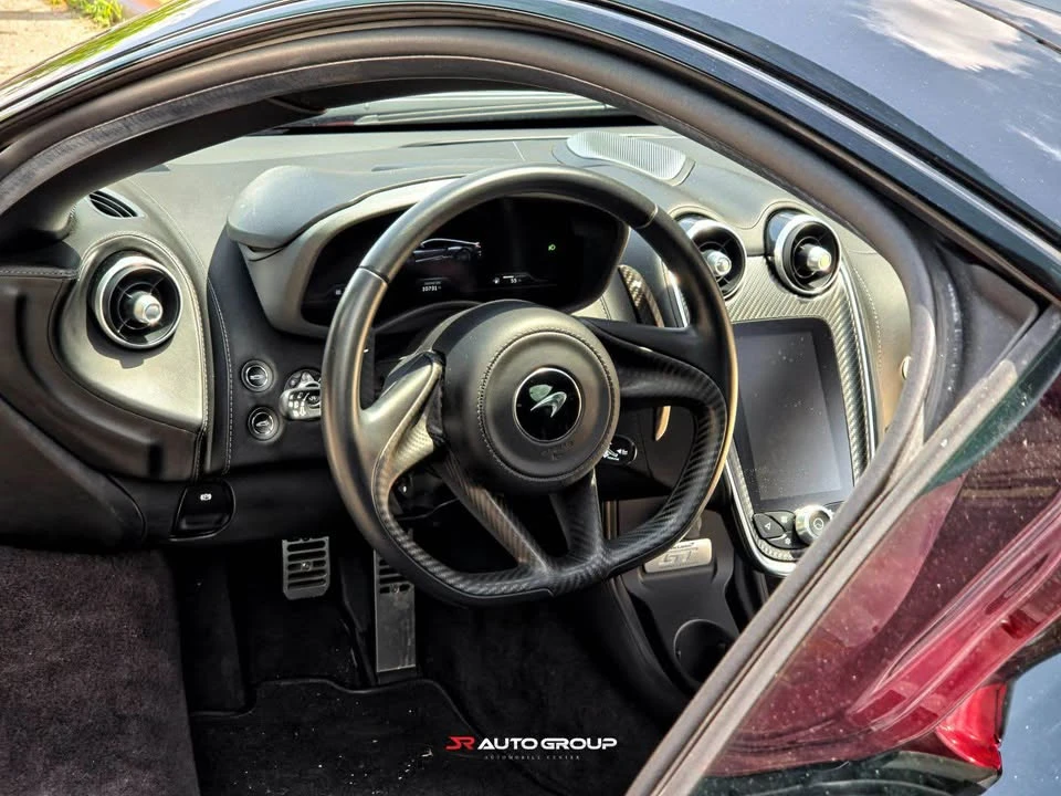 2020 McLaren GT - Image 10 of 17