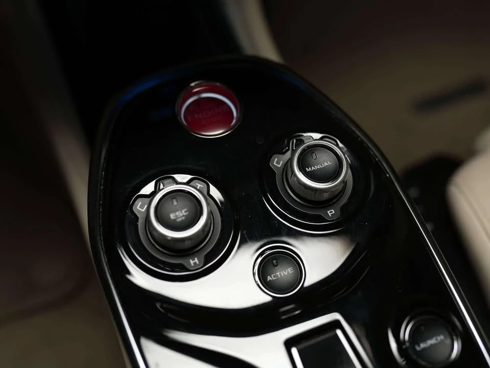 2020 McLaren GT - Image 17 of 20