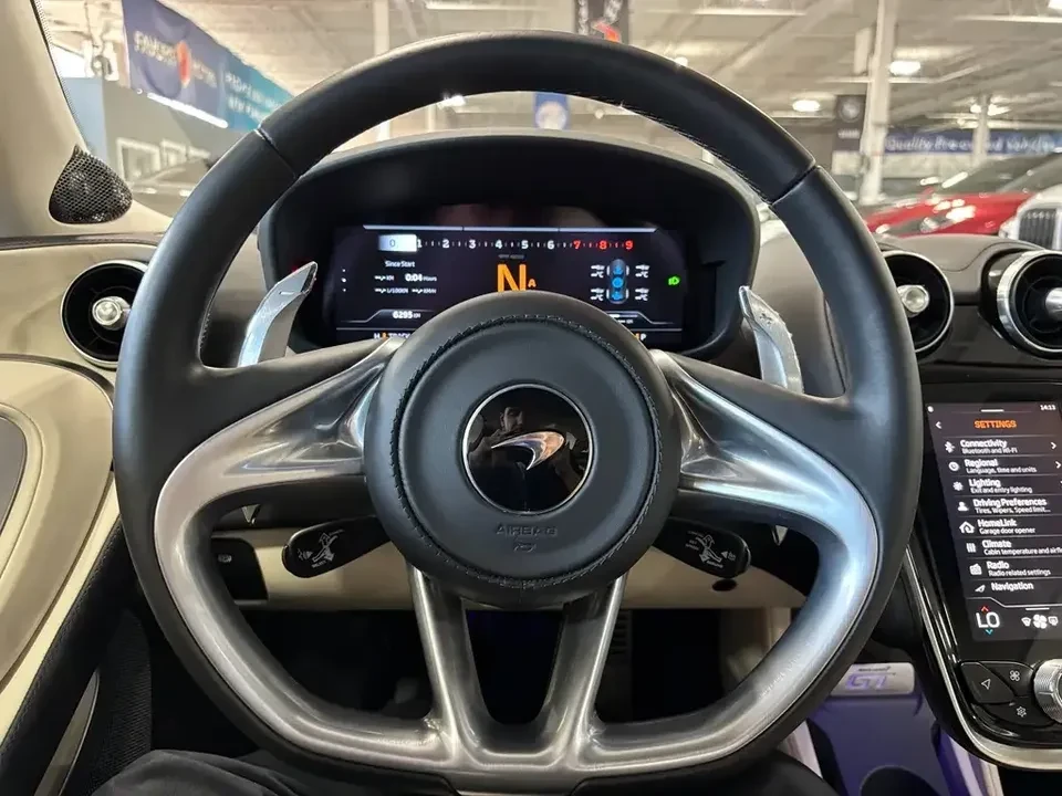 2020 McLaren GT - Image 10 of 20