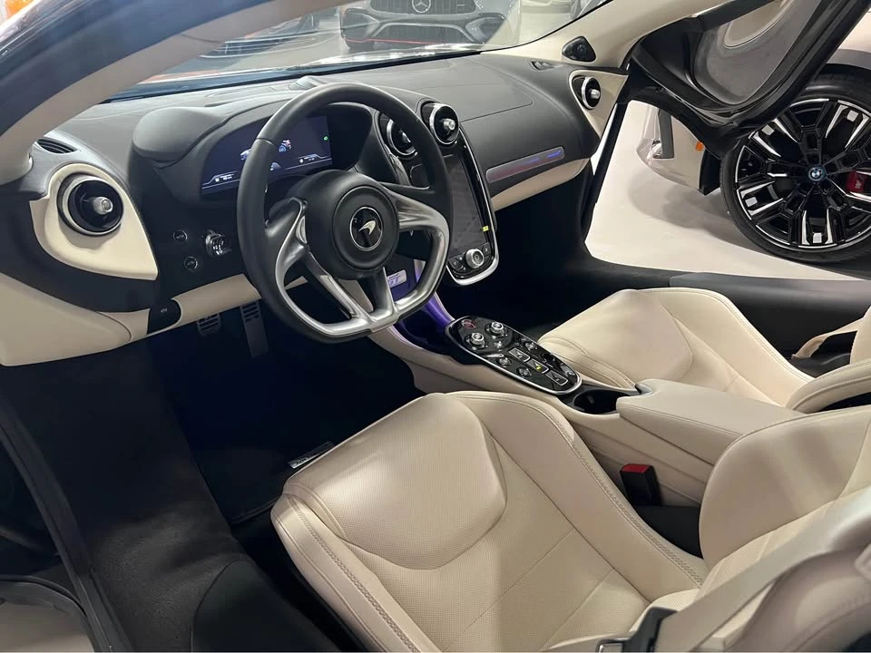 2020 McLaren GT - Image 4 of 9