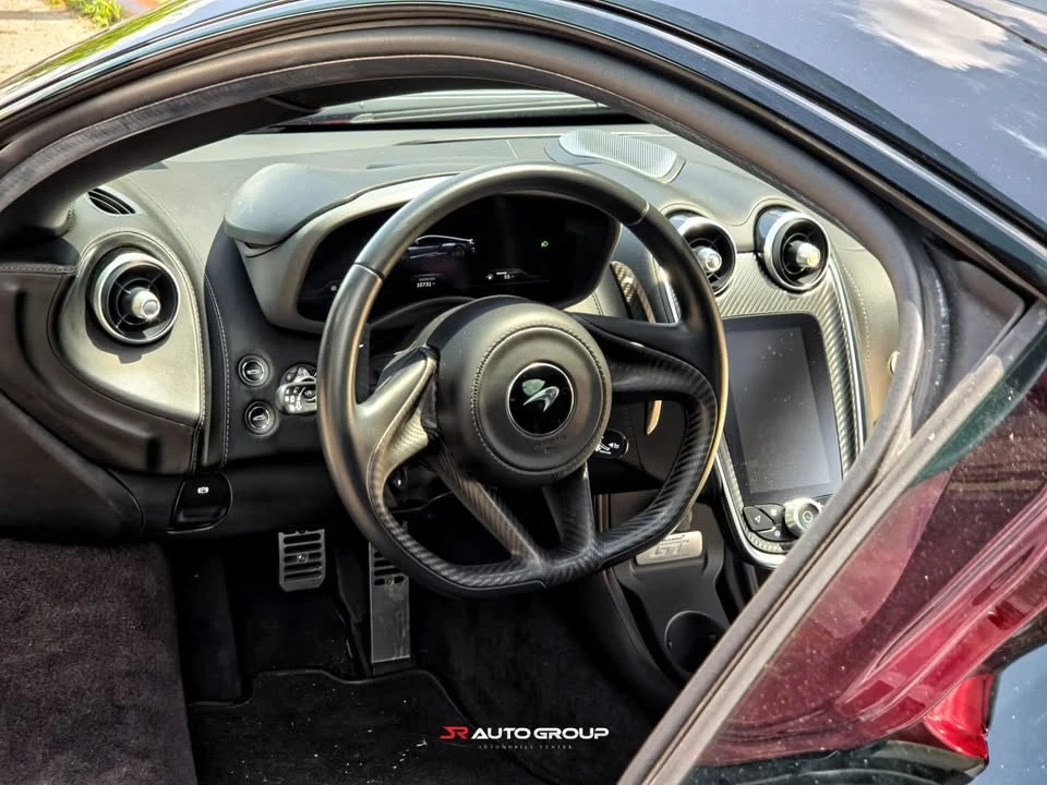 2020 McLaren GT - Image 11 of 15
