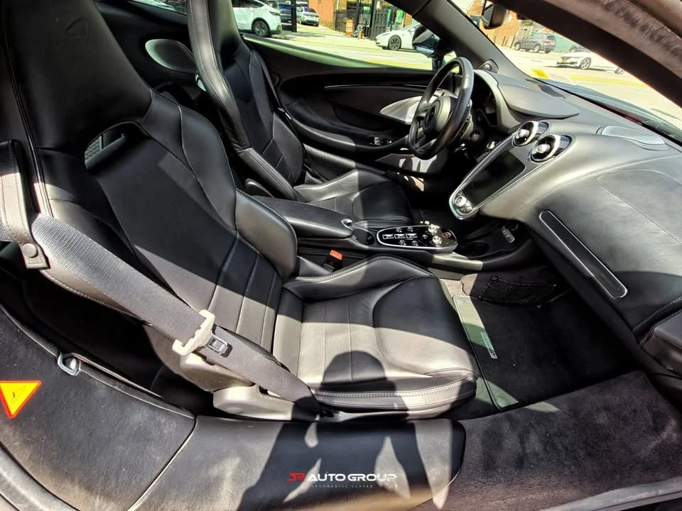 2020 McLaren GT - Image 12 of 15
