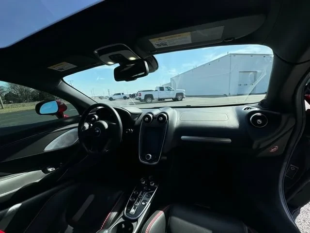 2020 McLaren GT - Image 9 of 16