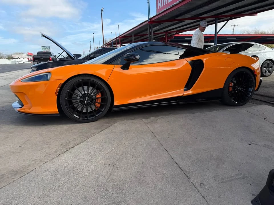 2020 McLaren GT - Image 2 of 13