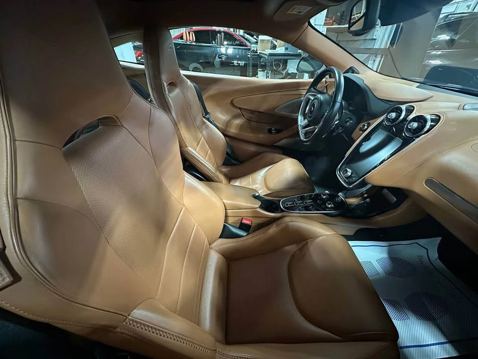 2020 McLaren GT - Image 2 of 5