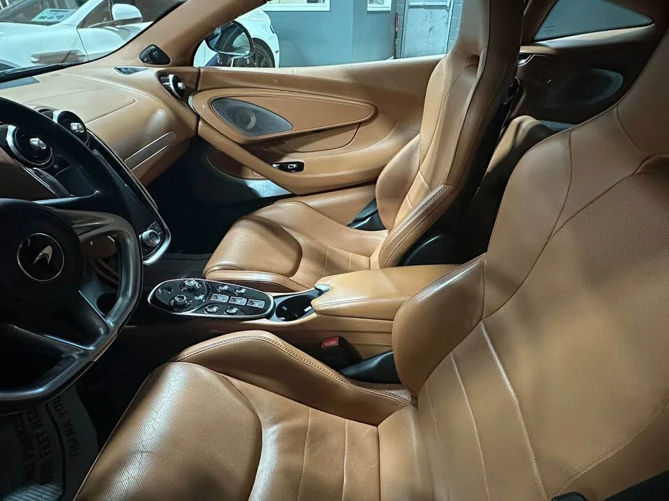 2020 McLaren GT - Image 2 of 4