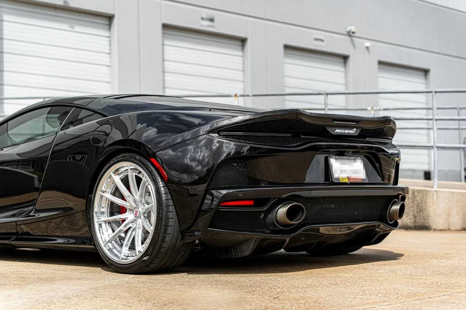 2020 McLaren GT - Image 16 of 21