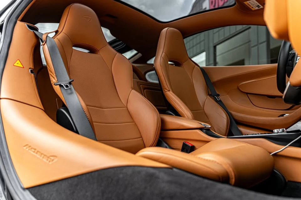 2020 McLaren GT - Image 17 of 21
