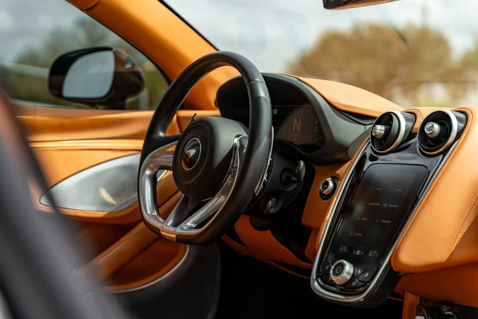 2020 McLaren GT - Image 9 of 21