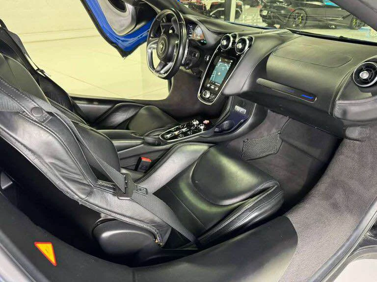 2020 McLaren GT - Image 9 of 14