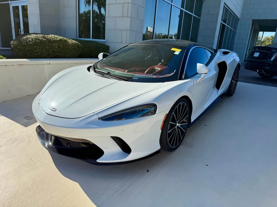 2020 McLaren GT - Image 3 of 10