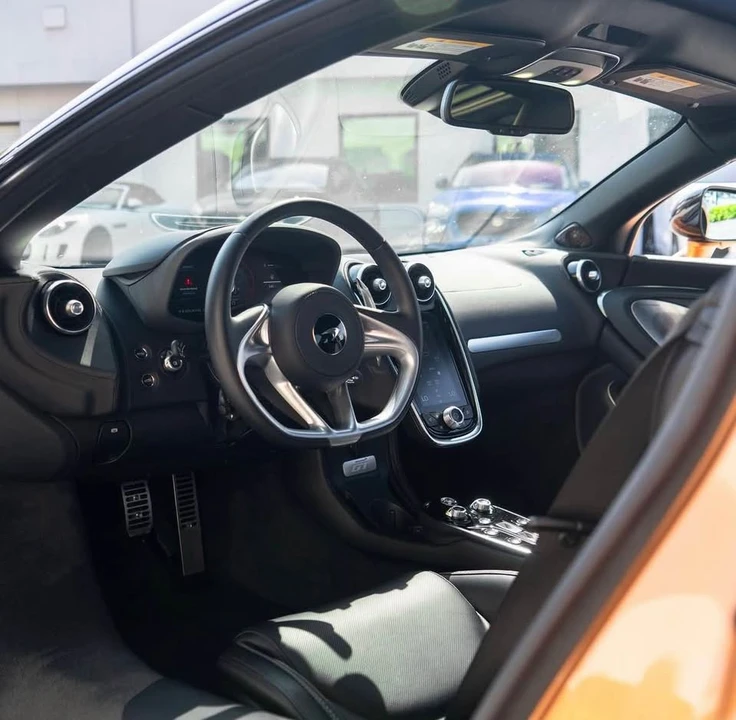 2020 McLaren GT - Image 8 of 9