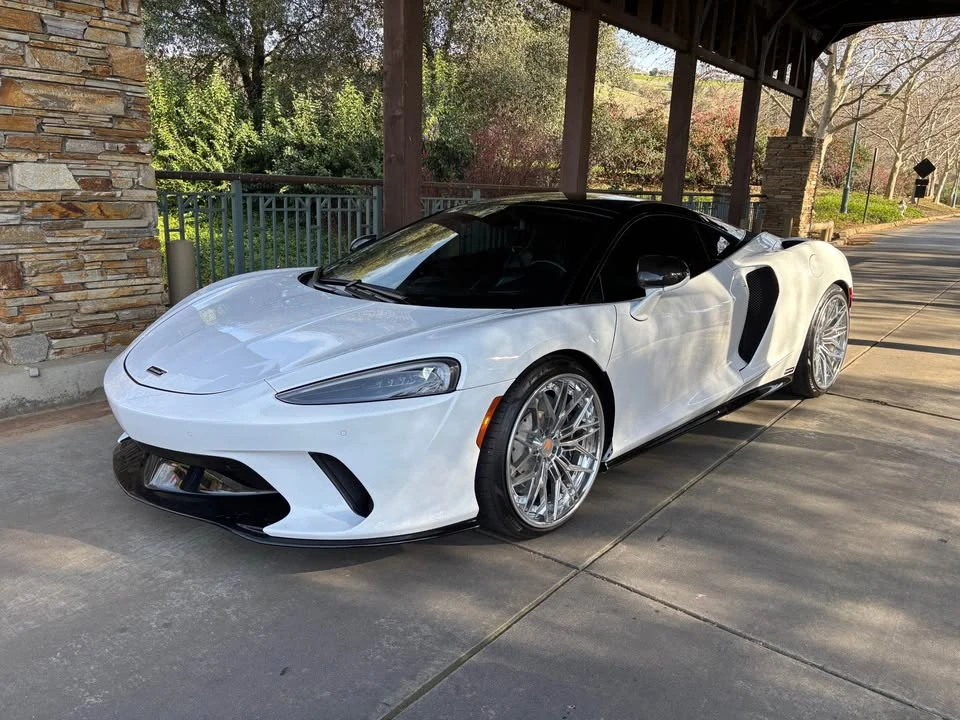 2020 McLaren GT - Image 2 of 13