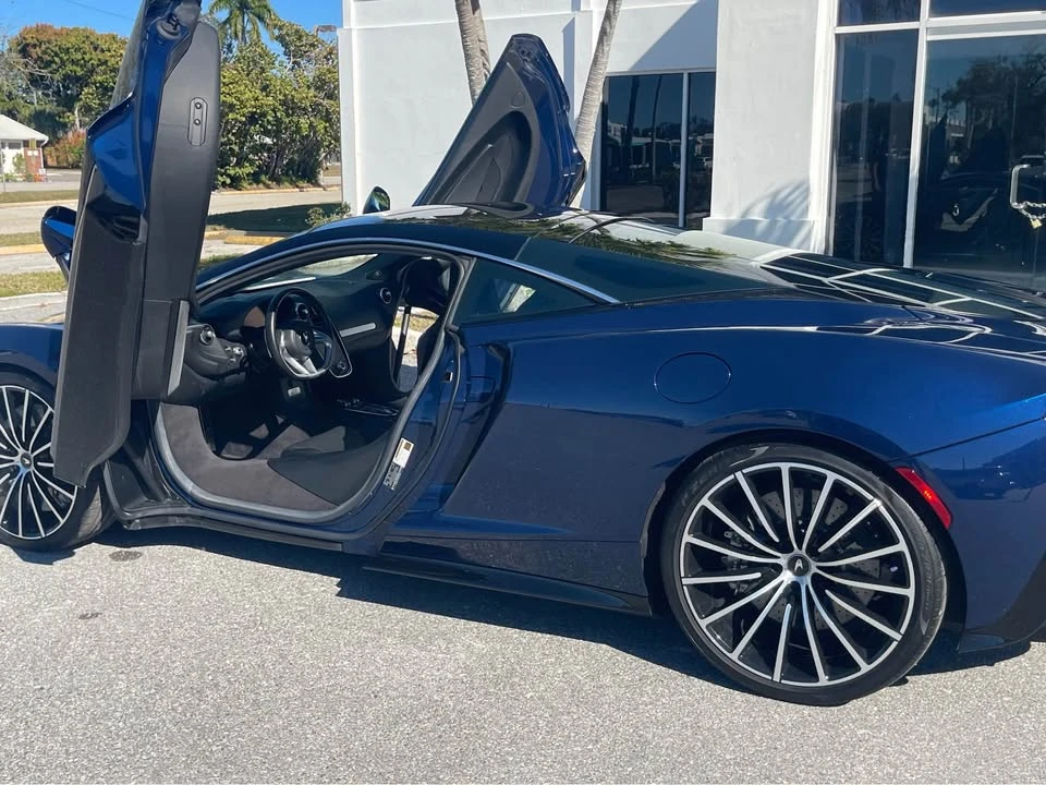 2020 McLaren GT - Image 12 of 20