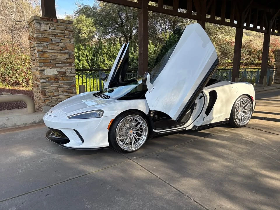 2020 McLaren GT - Image 3 of 13