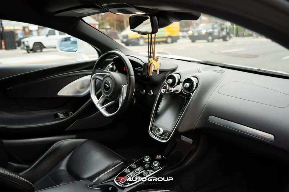 2020 McLaren GT - Image 9 of 12