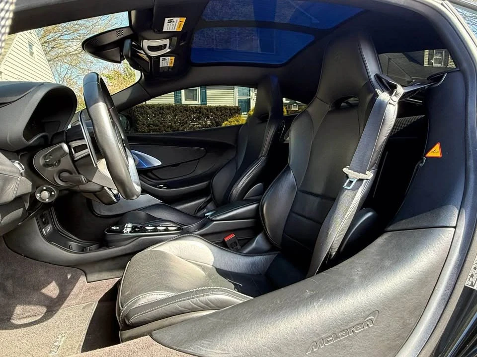 2020 McLaren GT - Image 11 of 19