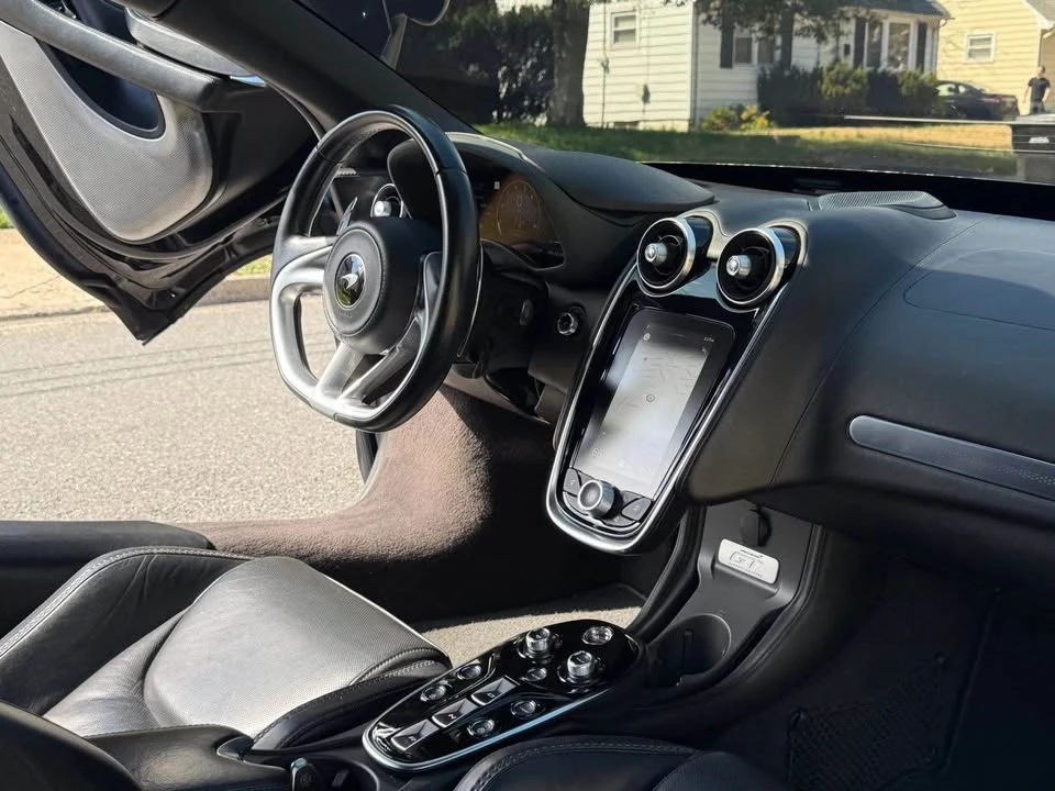 2020 McLaren GT - Image 13 of 19