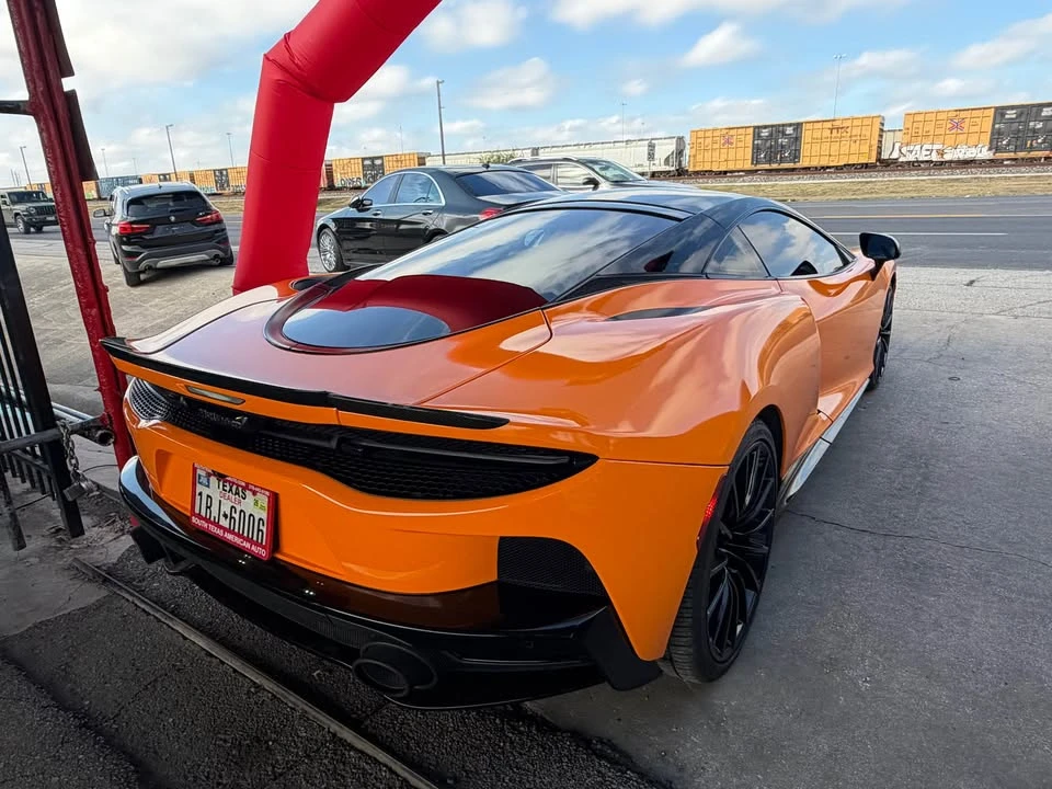 2020 McLaren GT - Image 13 of 18