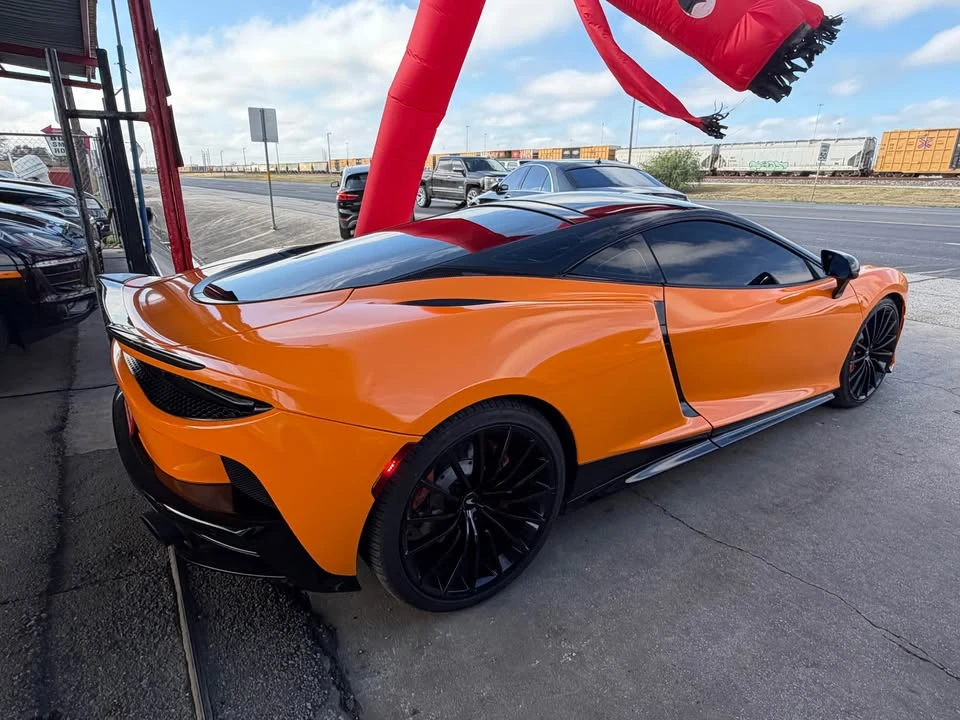 2020 McLaren GT - Image 14 of 18