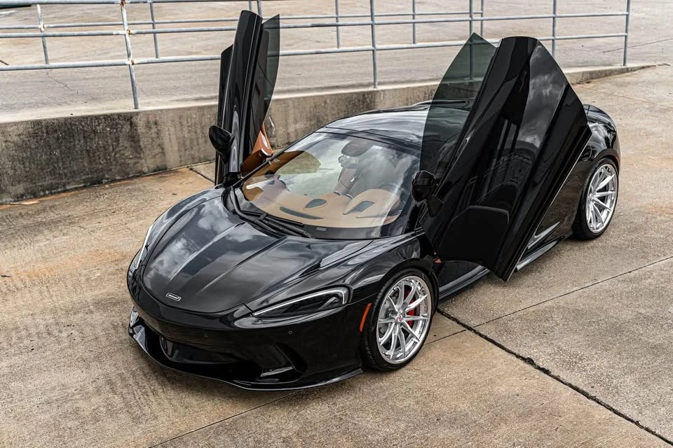2020 McLaren GT - Image 10 of 17
