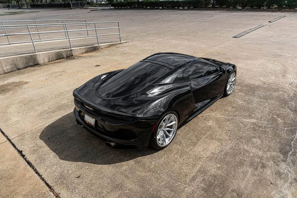 2020 McLaren GT - Image 4 of 17