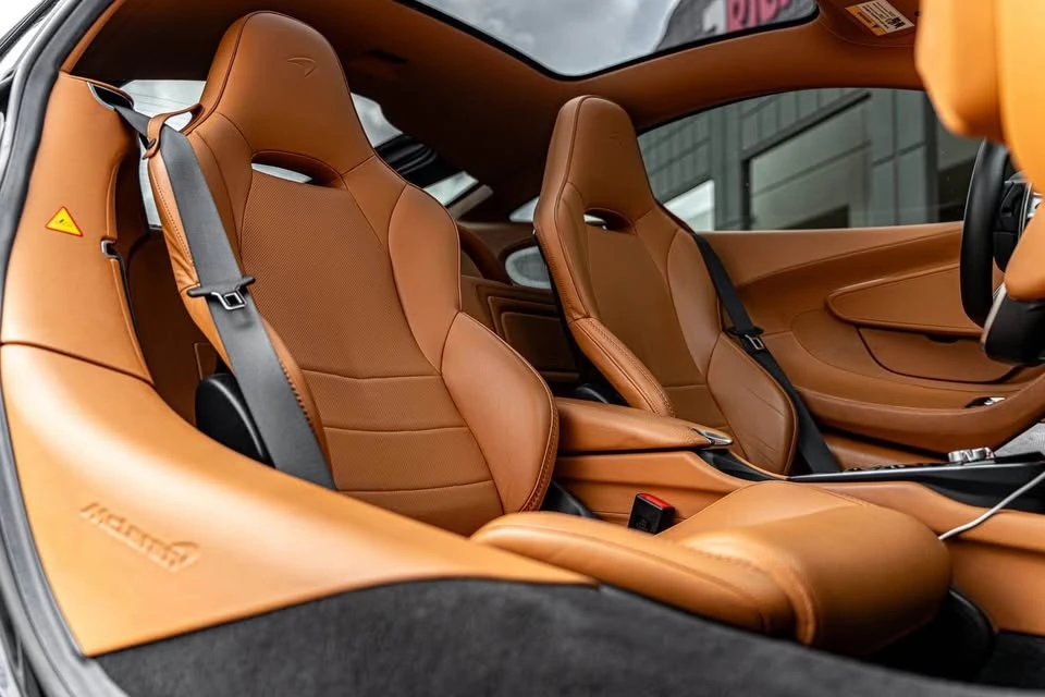 2020 McLaren GT - Image 14 of 17