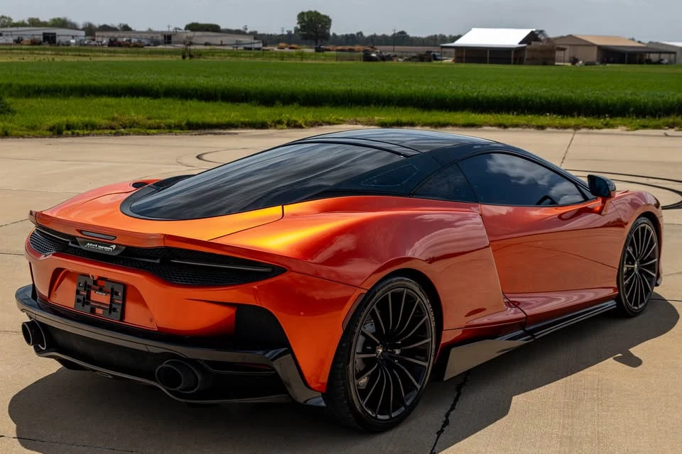 2020 McLaren GT - Image 10 of 15