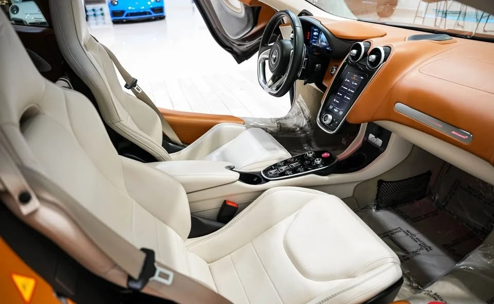 2020 McLaren GT - Image 18 of 20