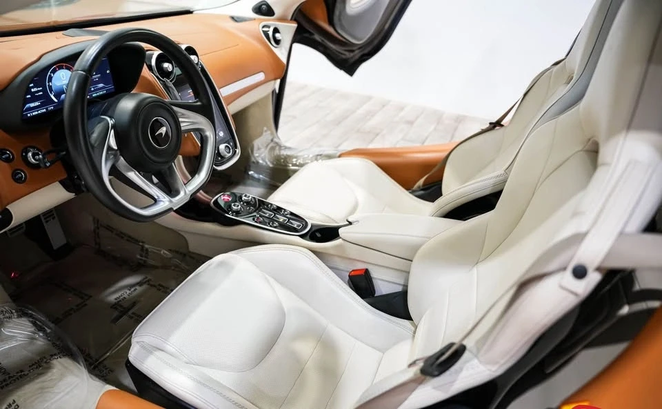 2020 McLaren GT - Image 16 of 20