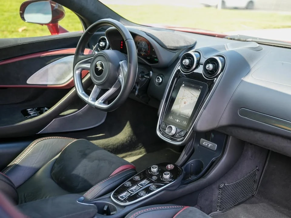 2020 McLaren GT - Image 2 of 4