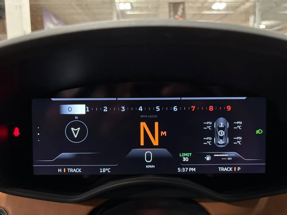 2020 McLaren GT - Image 11 of 17
