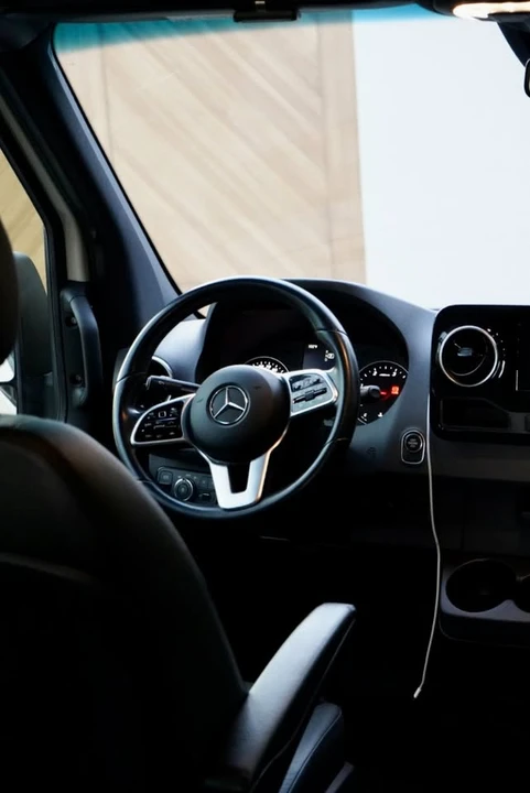 2020 Mercedes-Benz VS30 Sprinter - Image 15 of 18