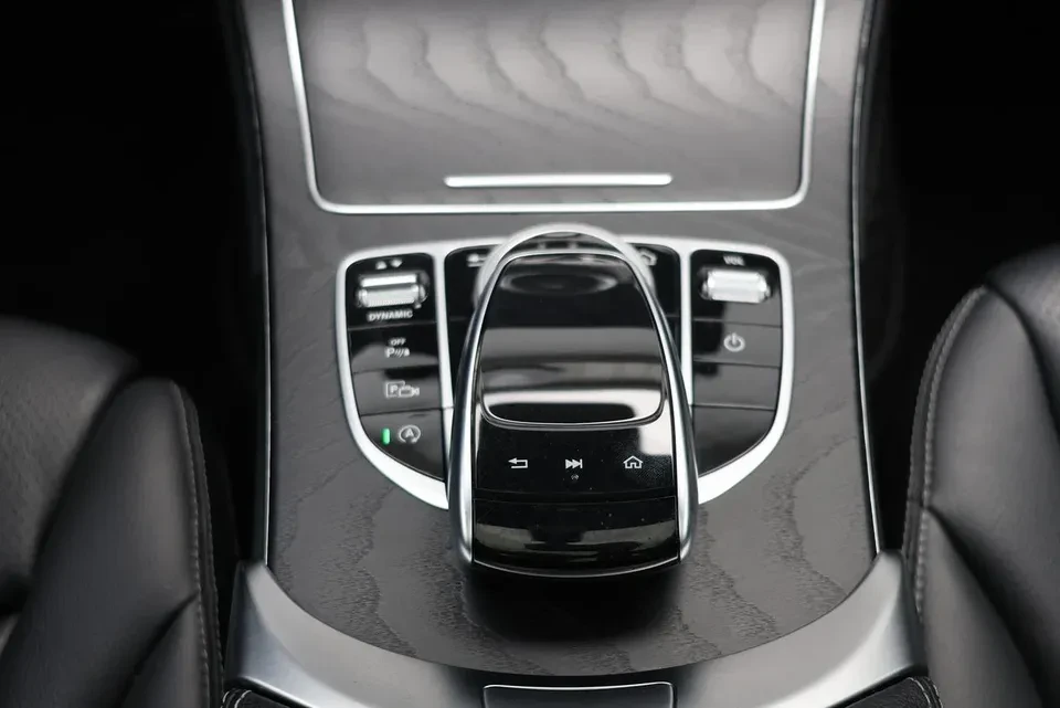 2020 Mercedes-Benz W205 C-Class - Image 14 of 17