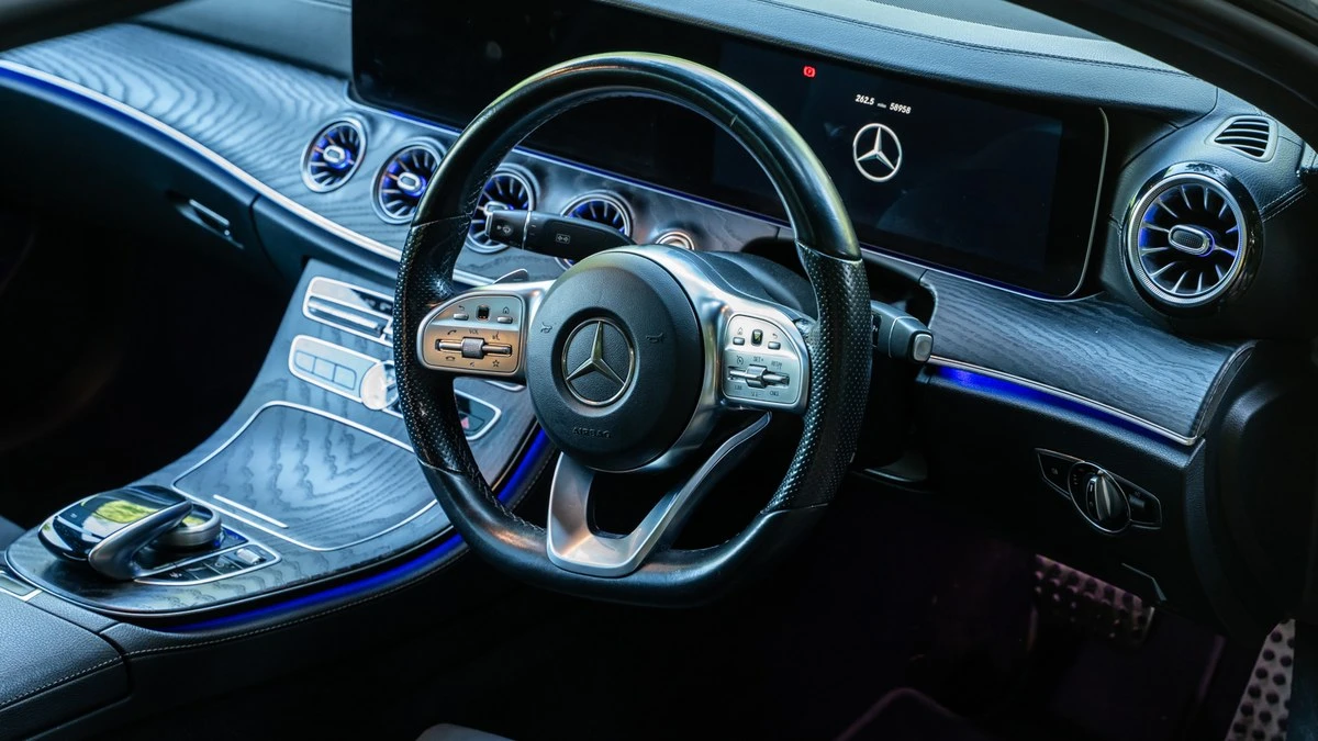 2020 Mercedes-Benz W213 E-Class - Image 14 of 30