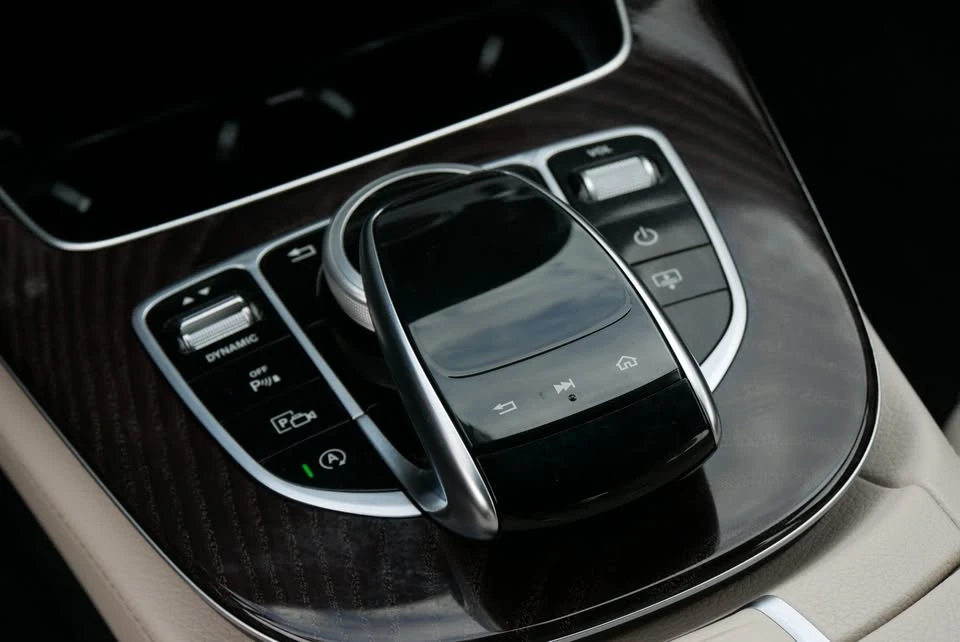 2020 Mercedes-Benz W213 E-Class - Image 14 of 18