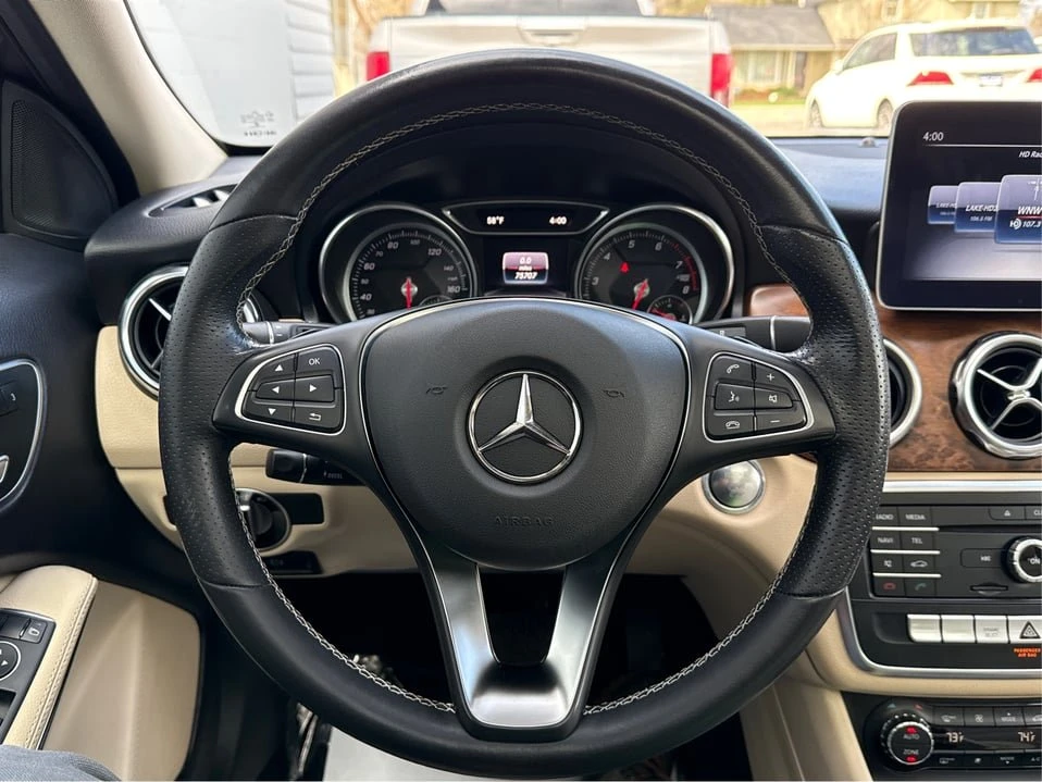 2020 Mercedes-Benz GLA - Image 15 of 20