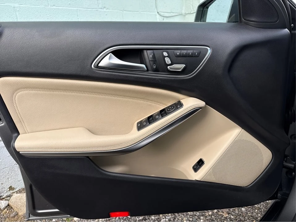 2020 Mercedes-Benz GLA - Image 18 of 20