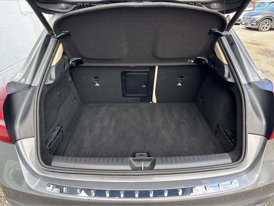 2020 Mercedes-Benz GLA - Image 11 of 20