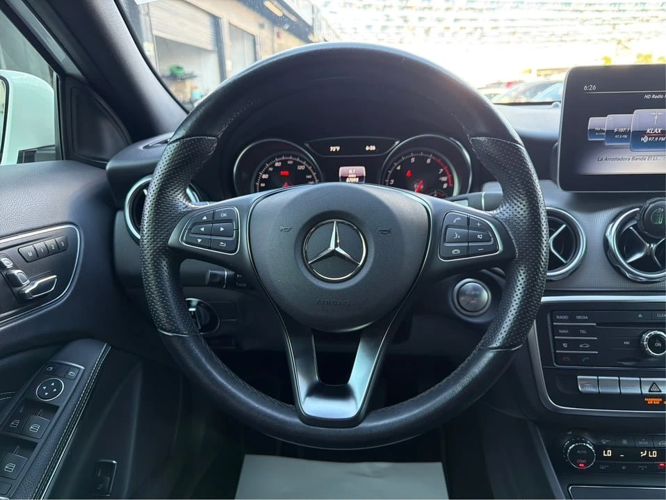 2020 Mercedes-Benz GLA - Image 17 of 20