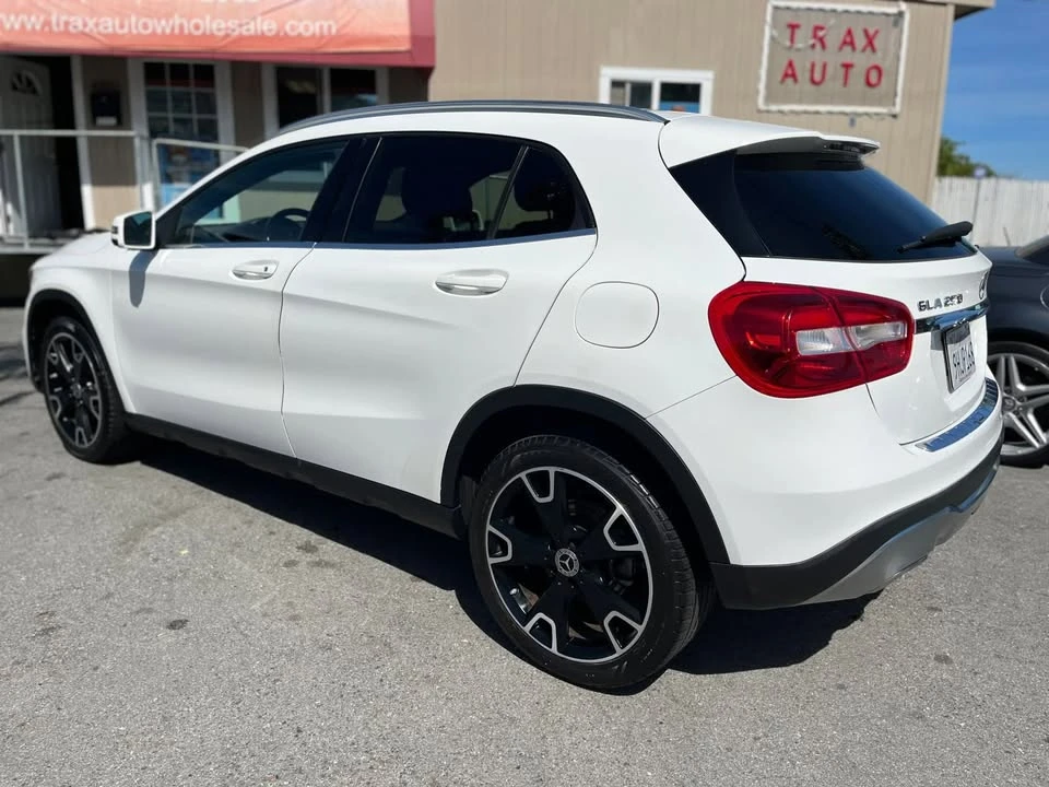 2020 Mercedes-Benz GLA - Image 5 of 19